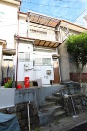 衣笠荒見町貸家