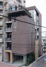 東京メトロ日比谷線入谷駅まで徒歩6分