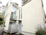 スパイラルハウス