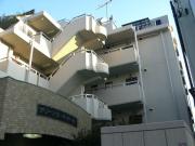 西武拝島線武蔵砂川駅まで徒歩10分