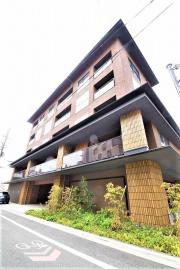 京阪鴨東線神宮丸太町駅まで徒歩7分