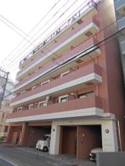 西鉄天神大牟田線西鉄平尾駅まで徒歩8分
