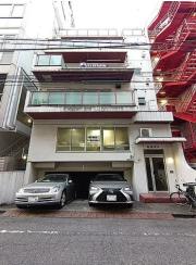 東京メトロ丸ノ内線新宿御苑前駅まで徒歩6分