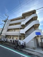 鶴見シャトークワジマ