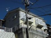 小田急小田原線東海大学前駅まで徒歩14分