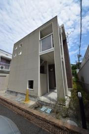 湘南モノレール西鎌倉駅まで徒歩1分