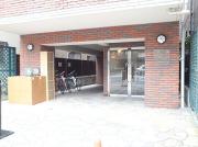 京王線芦花公園駅まで徒歩4分
