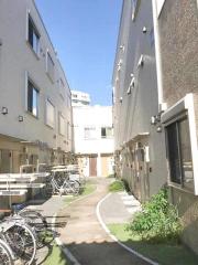ＪＲ総武線（各駅停車）東中野駅まで徒歩8分