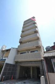 広島電鉄宇品線市役所前駅まで徒歩7分