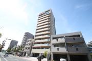 広島電鉄宇品線広電本社前駅まで徒歩6分