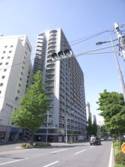 地下鉄七隈線渡辺通駅まで徒歩5分