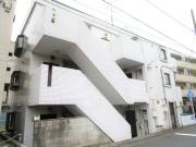 小田急小田原線新百合ヶ丘駅まで徒歩15分