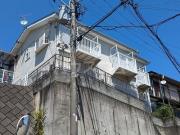 小田急小田原線東海大学前駅まで徒歩15分