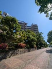 西鉄貝塚線香椎花園前駅まで徒歩19分