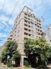 東京メトロ丸ノ内線新宿御苑前駅まで徒歩3分