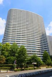 M.M. TOWERS FORESIS L棟