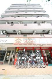 地下鉄長堀鶴見緑地線ドーム前千代崎駅まで徒歩5分