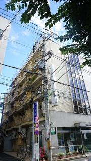 京王線芦花公園駅まで徒歩1分