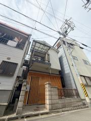 近鉄難波・奈良線八戸ノ里駅まで徒歩12分