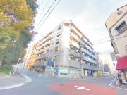 一岡ハイツ磯路