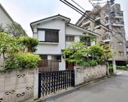 西武新宿線新井薬師前駅まで徒歩5分