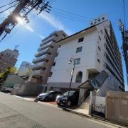 地下鉄鶴舞線丸の内駅まで徒歩4分
