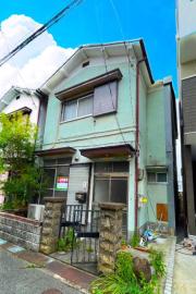 伊加賀寿町16-18貸家