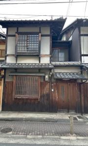 御所西花立町貸家II