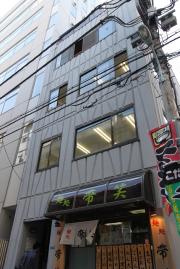 東京メトロ有楽町線新富町駅まで徒歩3分