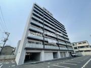 AND TERRACE 文の里