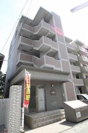 ＪＲ鹿児島本線鹿児島駅まで徒歩9分