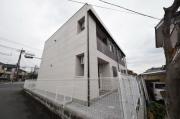 ＪＲ中央線高尾駅までバス約6分 徒歩1分