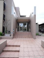 （陽当たり抜群 広々バルコニー リビング 駐輪場）casa 花水木