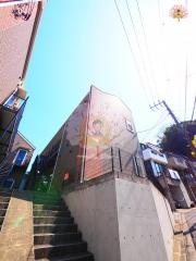 ブルーライン阪東橋駅まで徒歩10分