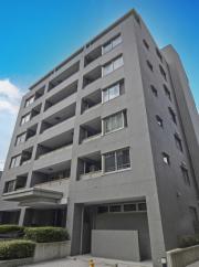 東京メトロ千代田線代々木公園駅まで徒歩8分