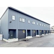 BLACK GARAGE