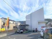 ＪＲ東海道本線平塚駅までバス約12分 徒歩3分