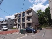 岡田山ハイツ A棟