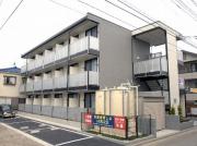 エメラルドグリーン