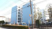 東武伊勢崎・大師線獨協大学前駅まで徒歩10分