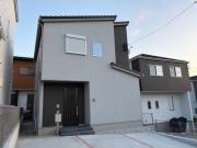 共栄町4丁目貸家