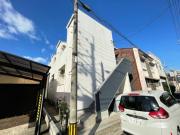 Tom′s tenement 3