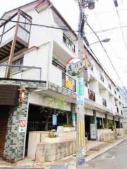 魚住住宅
