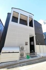 東京メトロ千代田線綾瀬駅まで徒歩8分