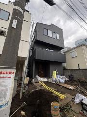 初台1丁目戸建A棟