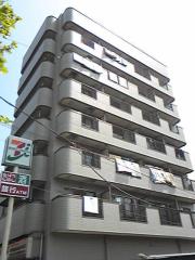 東武伊勢崎・大師線鐘ヶ淵駅まで徒歩6分