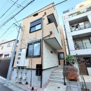 ＪＲ中央線高円寺駅まで徒歩9分