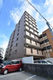 広島電鉄江波線舟入本町駅まで徒歩7分