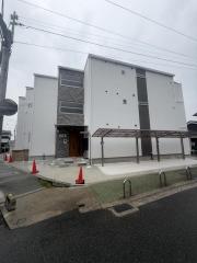 近鉄南大阪線河内松原駅まで徒歩13分