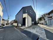 Y′s Terrsce House